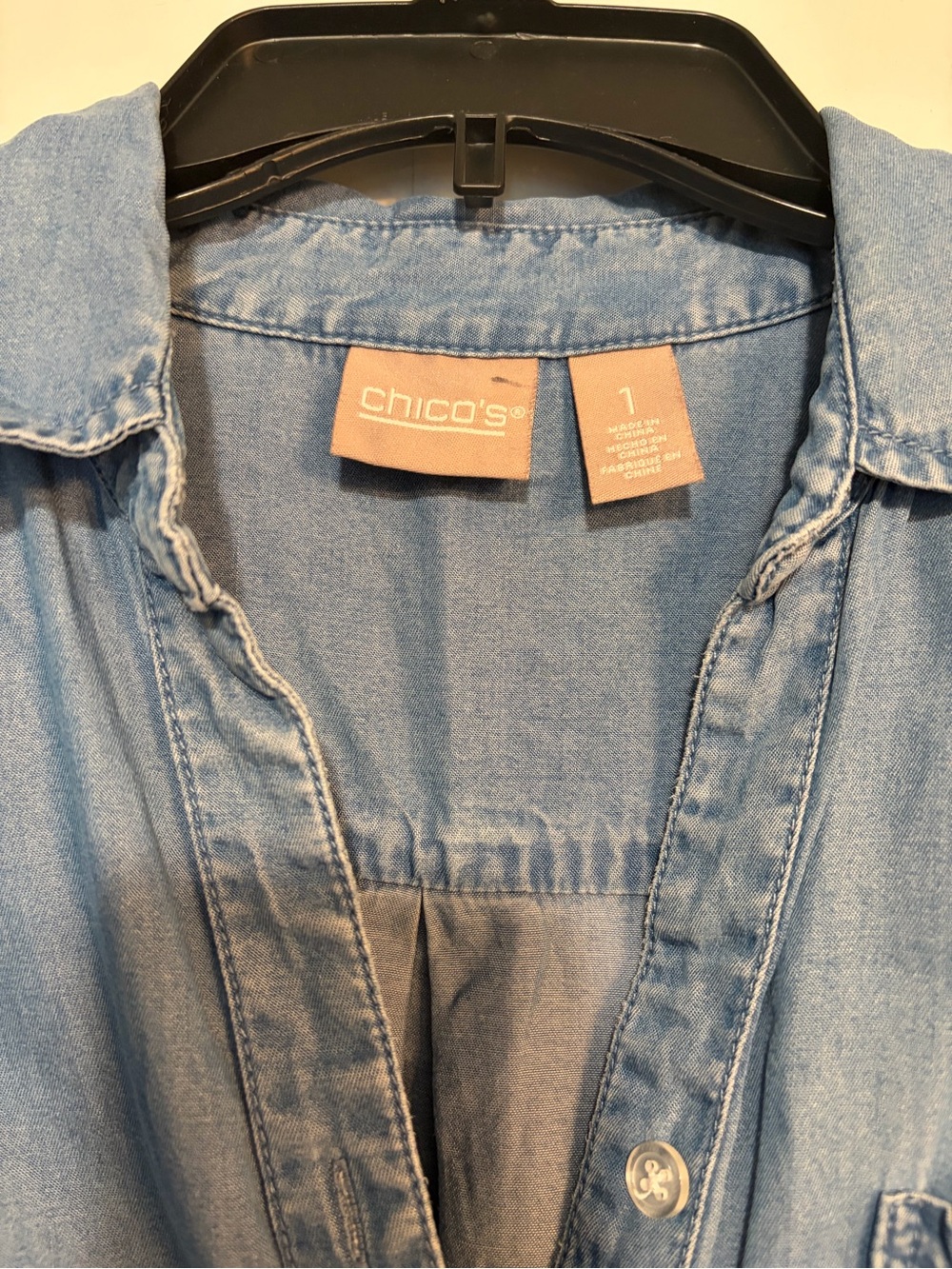 Chico's Chambray Light Blue Women's Denim Jeans Shirt M